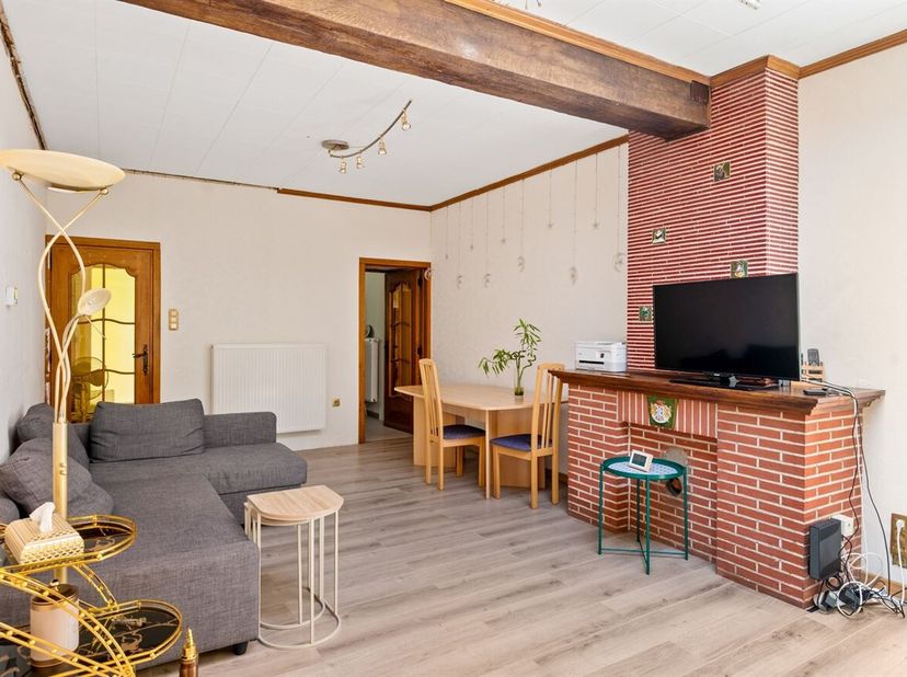 Gezellige woning op een uitstekende locatie nabij Mechelen<br />
Deze woning geniet van een bijzonder gunstige ligging in Muizen, op een steenworp van