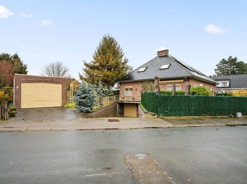 Maison à vendre
                    à 3300 Kumtich