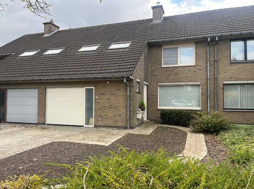 Maison à louer à Akkerwindelaan 16,
                    8791 Beveren