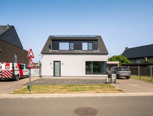                                         Woning te koop in Broechem, € 535.000
