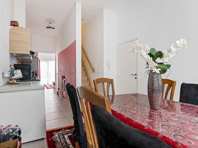 Instapklaar duplex appartement met twee slaapkamers en stadstuin<br />
 Ligging: Dit duplex appartementen met twee slaapkamers en zuid gericht terras