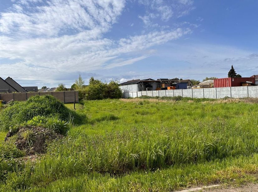 Terrain à vendre
                    à 2440 Geel