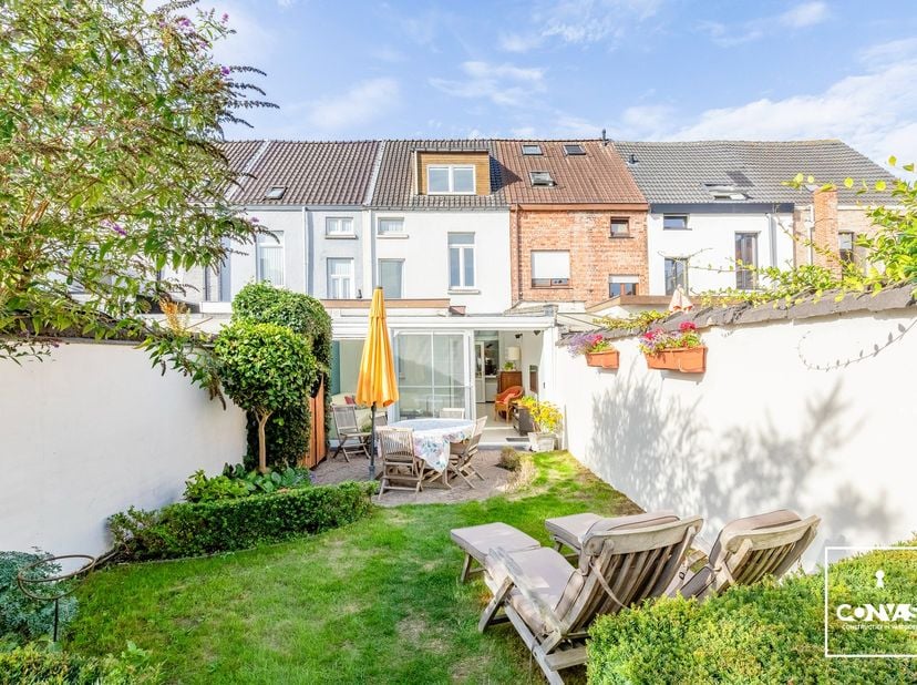 Huis te koop in Sint-Baafskouterstraat 99,
                    9040 Sint-Amandsberg