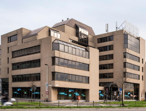                                         Kantoor te huur in Berchem, € 10.578
