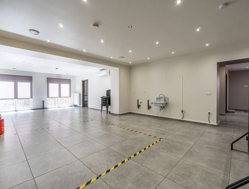                                         Bâtiment commercial à vendre à Gerpinnes, € 398.000
