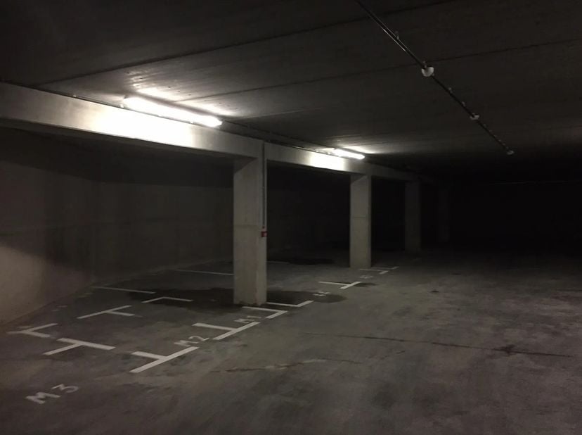 Garage te koop in Oude Gentweg 108,
                    8000 Brugge