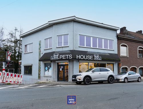                                         Boetiek te huur in Herseaux, € 750
