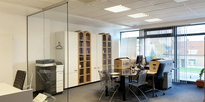 Bien professionnel à louer à Emiel Clauslaan 37 boîte 3, 9800 Astene