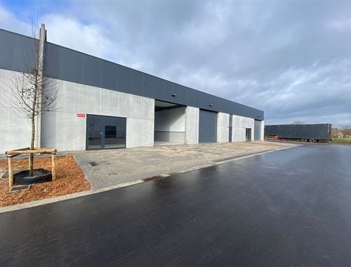                                         Bâtiment d’entreprise à louer à Sleidinge, € 1.045
