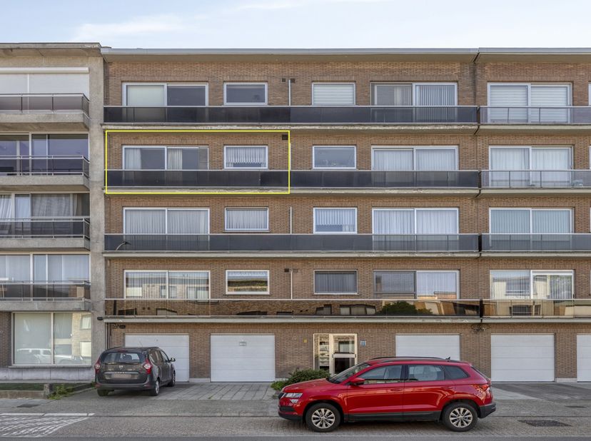 Dit verzorgde appartement bevindt zich op de derde verdieping van een residentieel appartementsgebouw te Borsbeek. Dankzij de praktische indeling, de