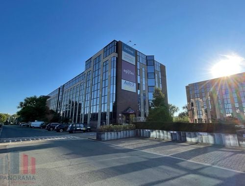                                         Bureaux à louer à Anderlecht, € 6.808
