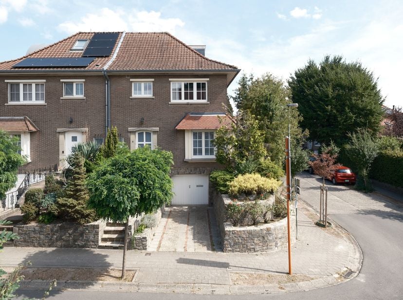Huis te koop in Avenue Orion 8,
                    1200 Sint-Lambrechts-Woluwe