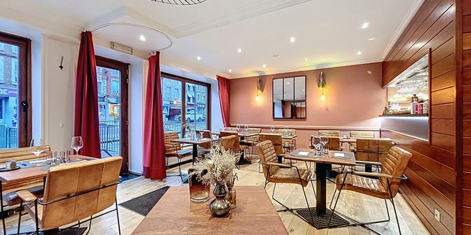 Bien professionnel à vendre à Place Joseph Thiry 27, 4920 Aywaille