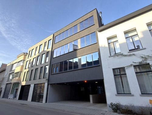                                         Bureaux à louer à Antwerpen, € 1.907
