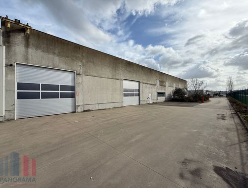                                         Bâtiment d’entreprise à louer à Aalter, € 4.200
