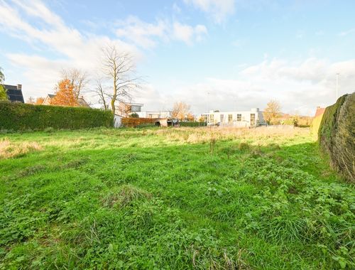                                         Grond te koop in Izegem, € 279.000
