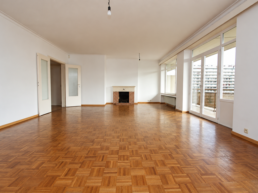Appartement te huur in ,
                    1200 Sint-Lambrechts-Woluwe