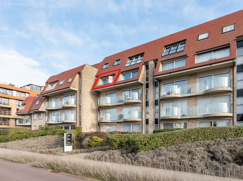 Découvrez ce spacieux appartement non meublé (91 m²) avec 2 chambres, idéalement situé entre Nieuport-Bains et la Ville, à quelques pas du parc mariti