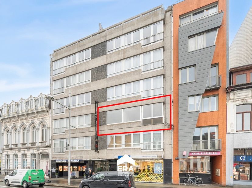 [[ DIT PAND NEEMT DEEL AAN DE ERA OPEN HUIZEN DAG OP 13/6 VAN 14:30 TOT 15:30 ]] strong&amp;gt;Instapklaar appartement op topligging in het centrum van Ee
