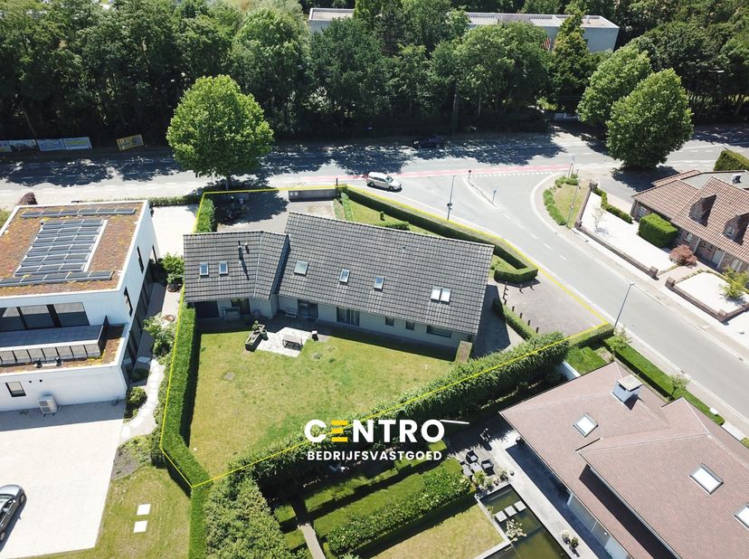 Bien professionnel à vendre
                    à 8800 Roeselare