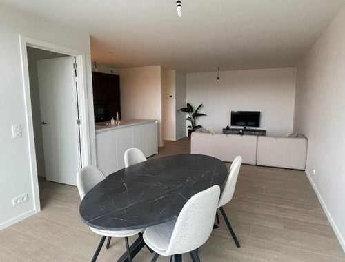                                         Appartement à louer à Harelbeke, € 880
