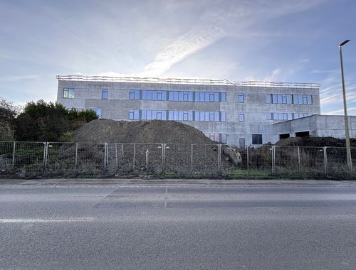                                         Entrepôt à louer à Harelbeke, € 19.775
