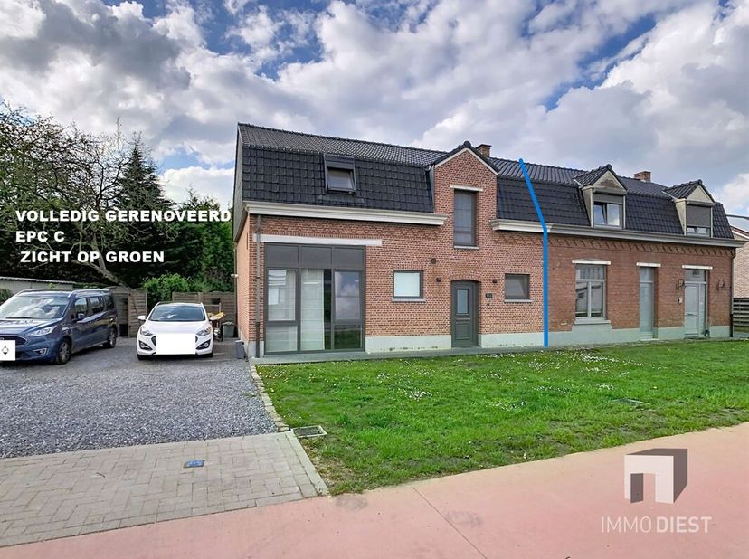 Welkom in deze charmante en uitstekend onderhouden gezinswoning in Tessenderlo-Ham. Oorspronkelijk gebouwd in 1914 en volledig gerenoveerd in 2006, bi
