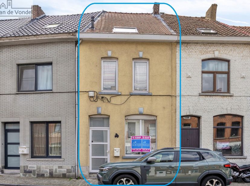Woning met 4 slaapkamers en tuin in centrum Ninove !<br />
Deze ruime woning met tal van mogelijkheden bevindt zich in de gegeerde wijk Preulegem.<br