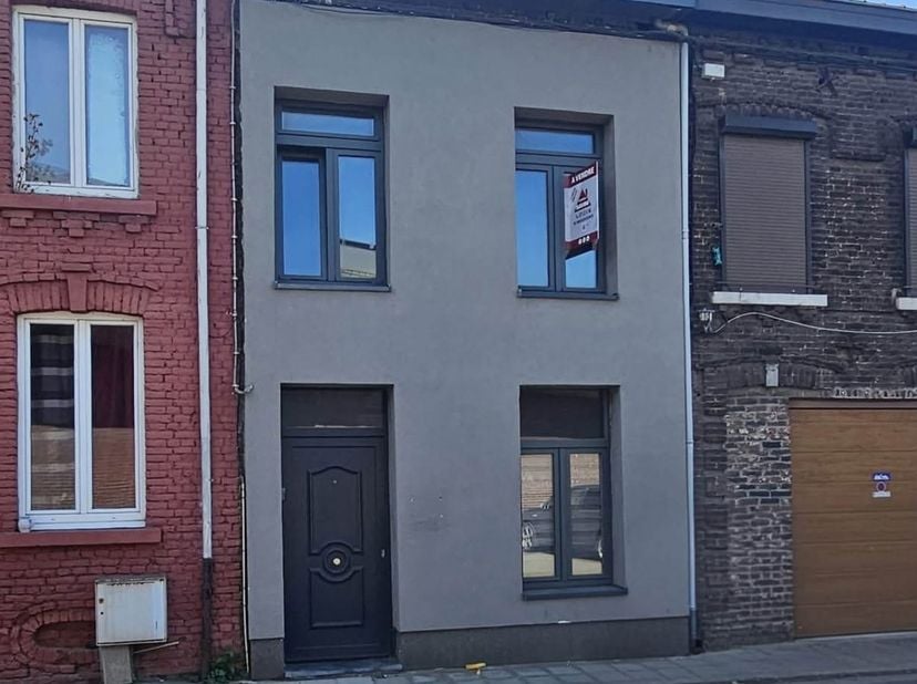 Huis te koop
                    in 6030 Marchienne-au-Pont