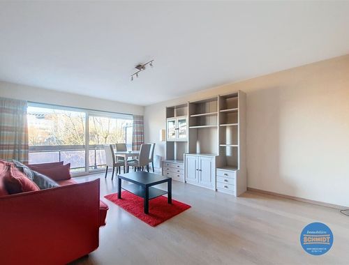                                         Studio avec coin lit à louer à Woluwe-Saint-Lambert, € 750
