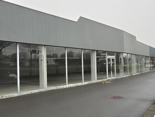                                         Kleine winkel te huur in Sint-Niklaas, € 5.893,75
