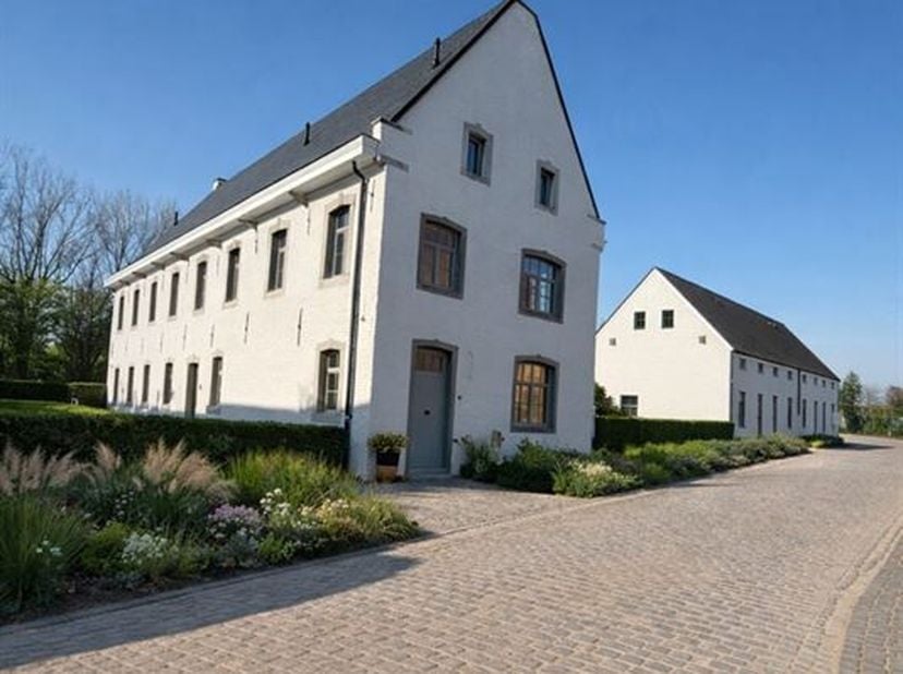 Rust &amp; natuur nabij het stadscentrum<br />
Aan de stadsrand van Sint-Truiden treffen wij op het pittoreske Begijnhof de site T Godshuis aan. Het betre