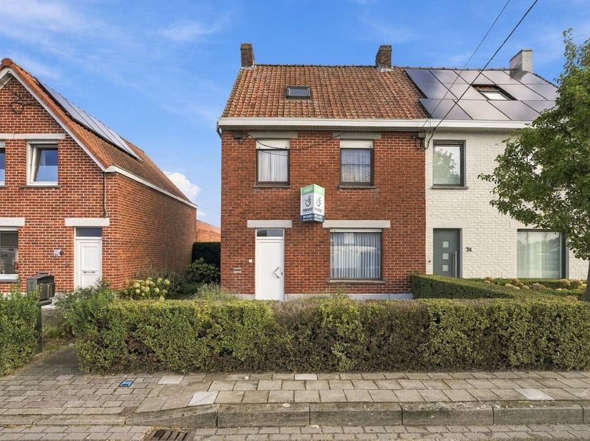 Huis te koop in Esenstraat 76,
                    8610 Kortemark
