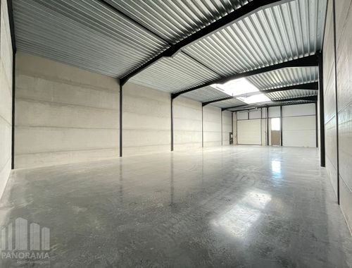                                         Bedrijfsgebouw te koop in Roeselare, € 432.750
