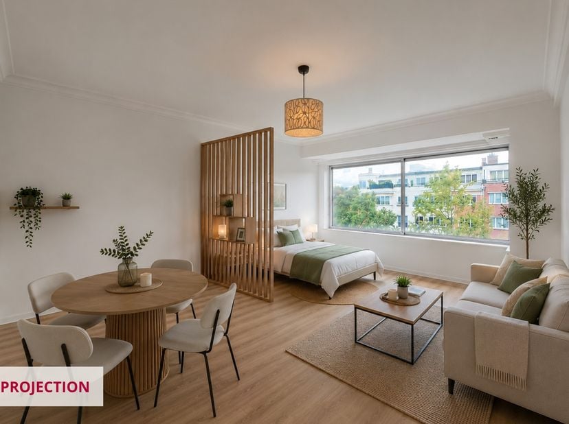 Ideaal gelegen aan een mooie laan, vlakbij het Bois de la Cambre en de wijk La Bascule, ontdekt u deze prachtig gerenoveerde studio in een gegeerde bu
