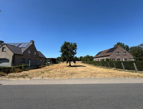                                         Bouwgrond te koop in Oostkamp, € 315.000

