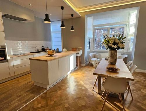                                         Appartement te huur in Ukkel, € 1.650
