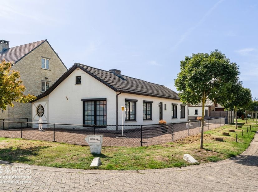 Huis te koop in Tulpenstraat 12,
                    2340 Beerse