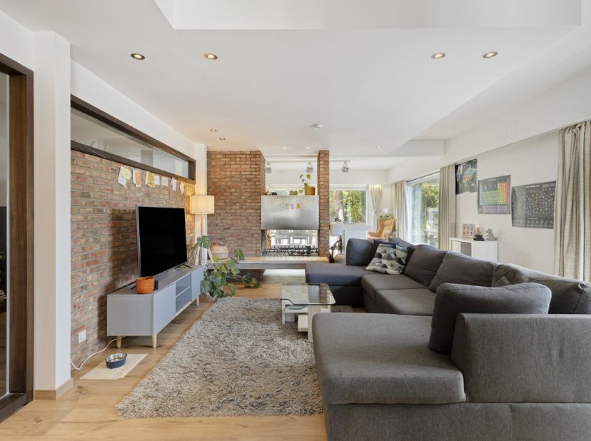 Appartement te koop in Ninoofsesteenweg 374 bus 101,
                    1700 Dilbeek