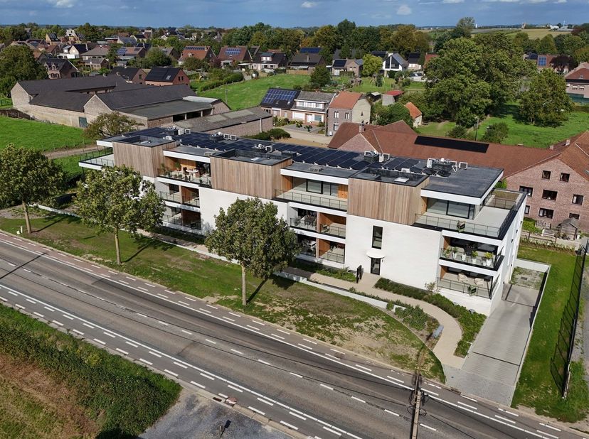 Appartement te koop in Visésteenweg 43 bus 6,
                    3770 Riemst