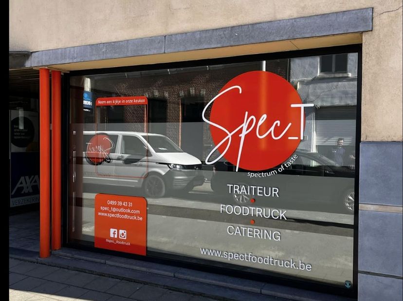 Bien professionnel à louer
                    à 9220 Moerzeke