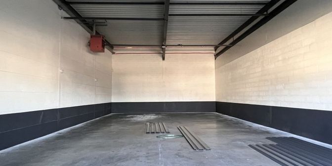 Bedrijfsvastgoed te huur in Ambachtstraat 3, 3950 Bocholt