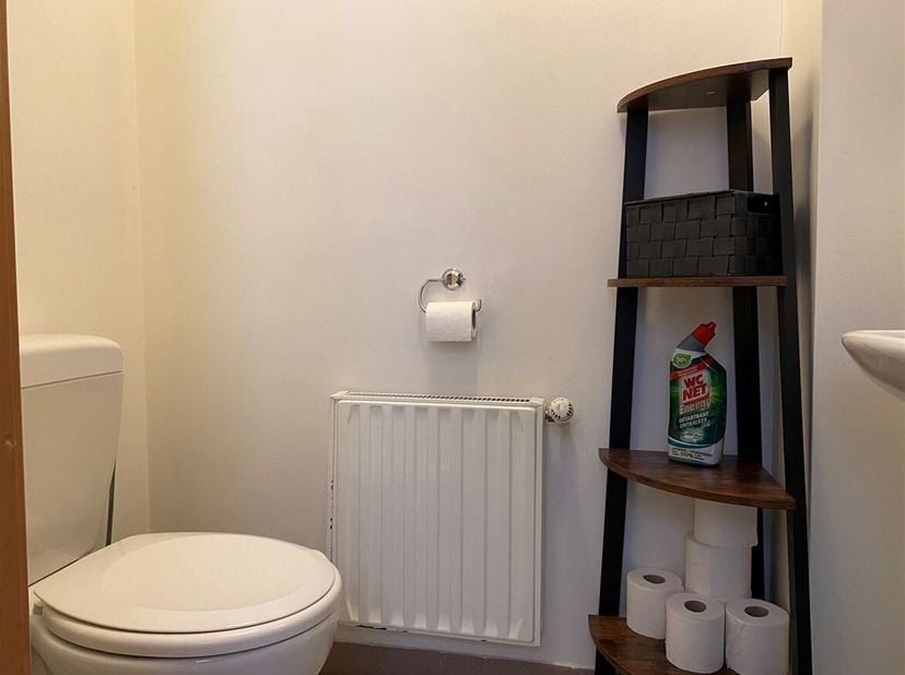 Ruim duplex-appartement in het centrum van Wuustwezel.  <br />
Ligging:<br />
Het appartement is gelegen in het centrum van Wuustwezel. Alle facilitei