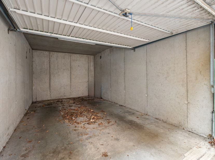 Garage à vendre
                    à 3600 Genk