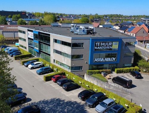                                         Bureaux à louer à Melle, € 3.167
