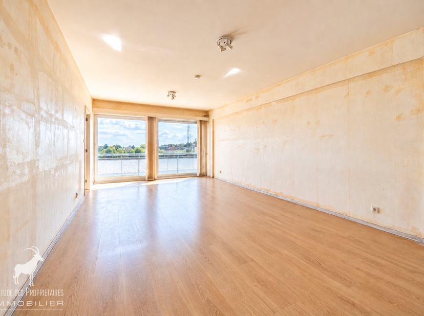 Appartement te koop in ,
                    7100 La Louvière
