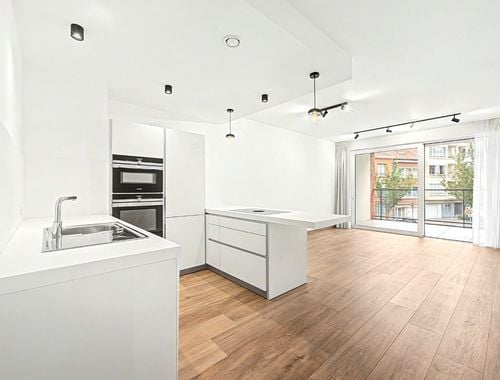                                         Appartement à louer à Uccle, € 1.550
