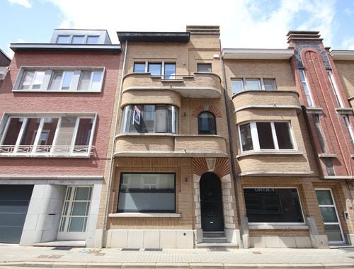                                         Herenhuis te huur in Sint-Truiden, € 1.225
