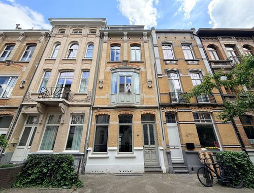                                         Appartement à louer à Antwerpen, € 925
