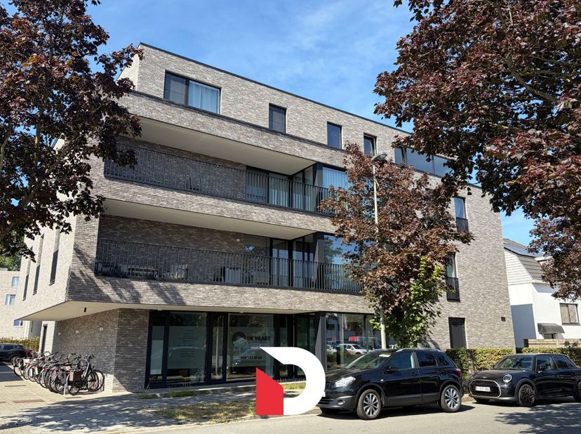 Appartement à louer
                    à 8000 Sint-Pieters